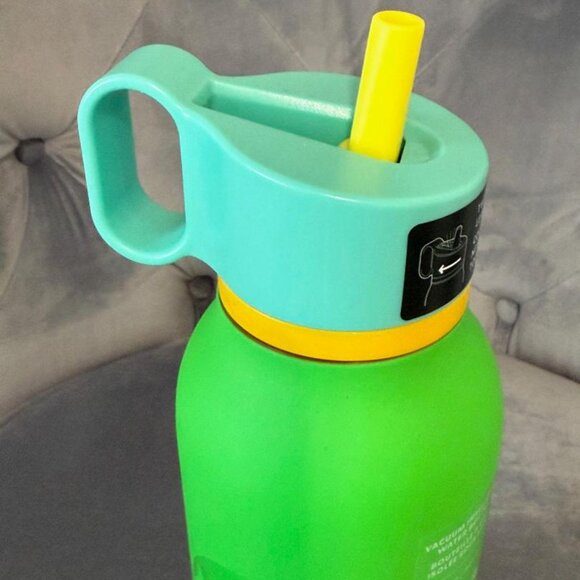 Starbucks Green Stainless Steel Vacuum Insulated Water Bottle with Straw, 32 Oz - Picture 5 of 7